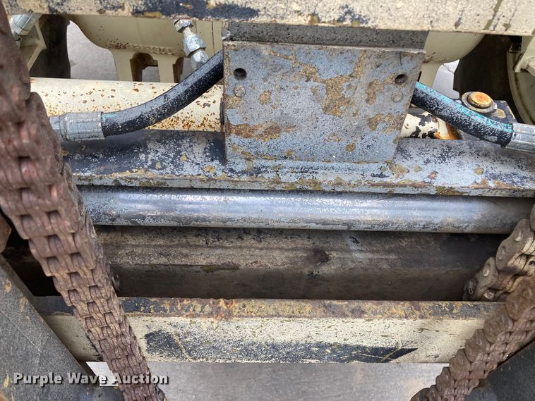 image for item DJ6180 1998 Ingersoll Rand RT-708G  forklift