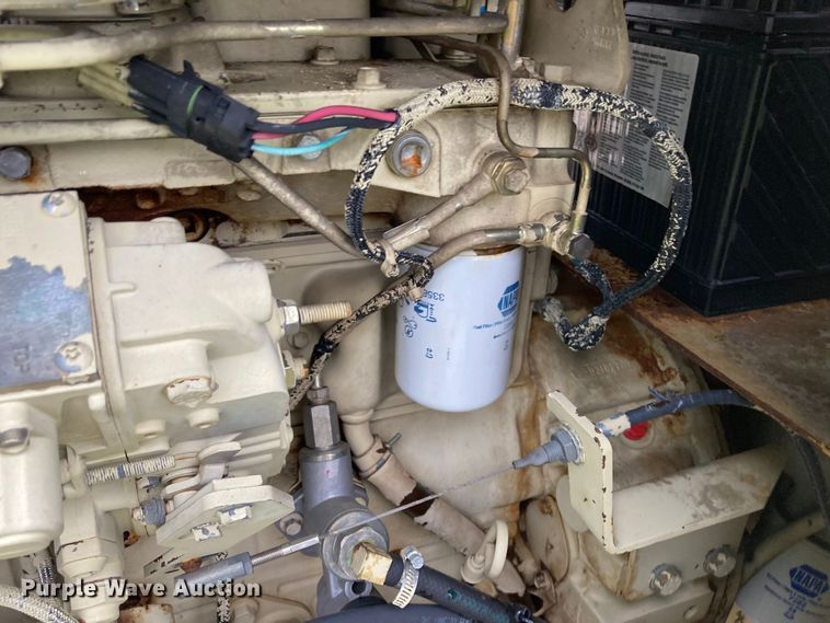 image for item DJ6180 1998 Ingersoll Rand RT-708G  forklift