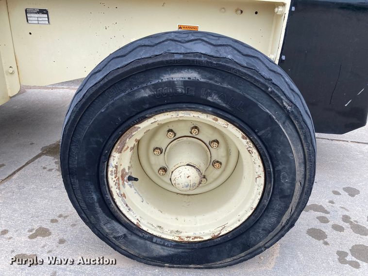 image for item DJ6180 1998 Ingersoll Rand RT-708G  forklift