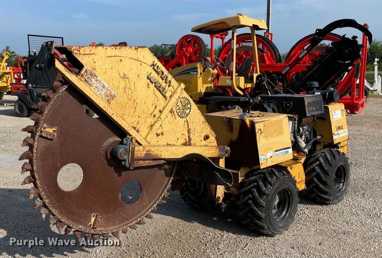 image for item DL3837 1999 Vermeer LM42  rock saw