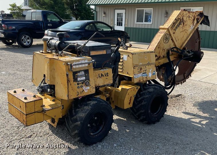 image for item DL3837 1999 Vermeer LM42  rock saw