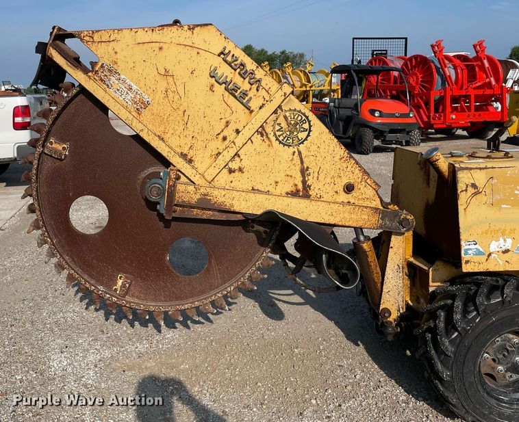 image for item DL3837 1999 Vermeer LM42  rock saw