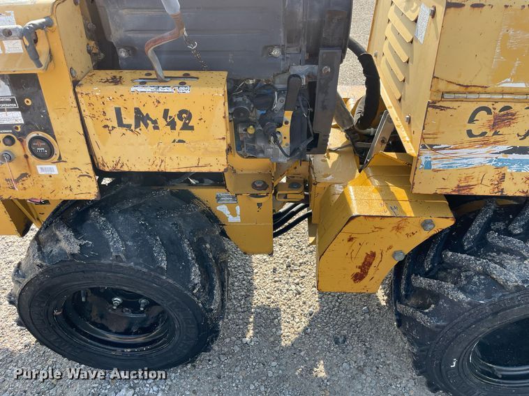 image for item DL3837 1999 Vermeer LM42  rock saw