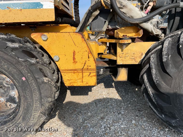 image for item DL3837 1999 Vermeer LM42  rock saw