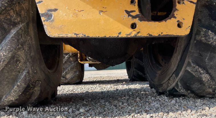 image for item DL3837 1999 Vermeer LM42  rock saw