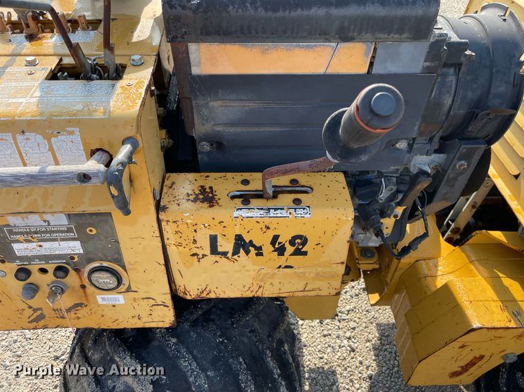 image for item DL3837 1999 Vermeer LM42  rock saw