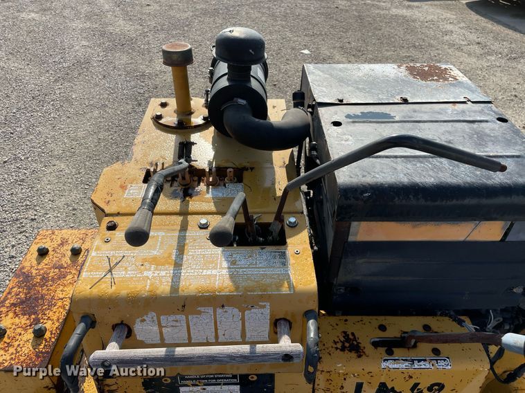 image for item DL3837 1999 Vermeer LM42  rock saw