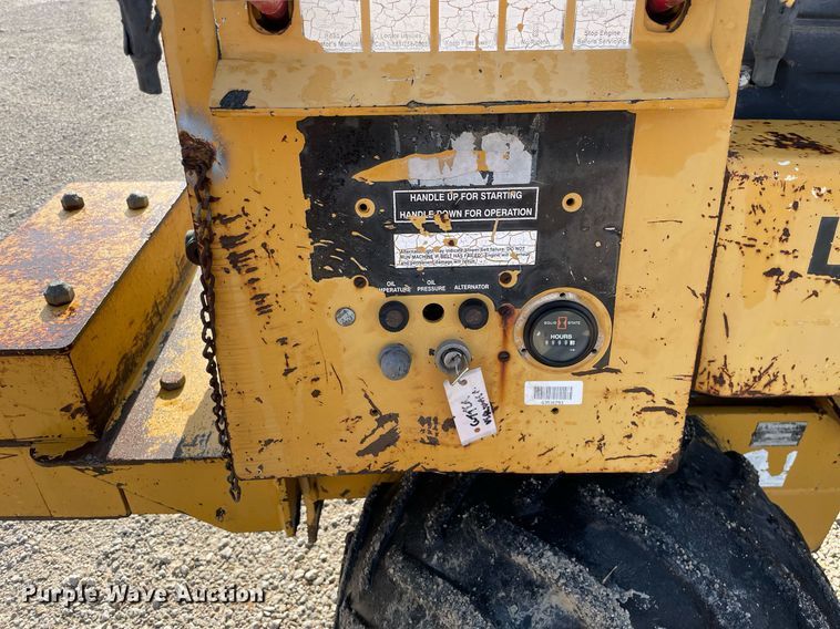 image for item DL3837 1999 Vermeer LM42  rock saw