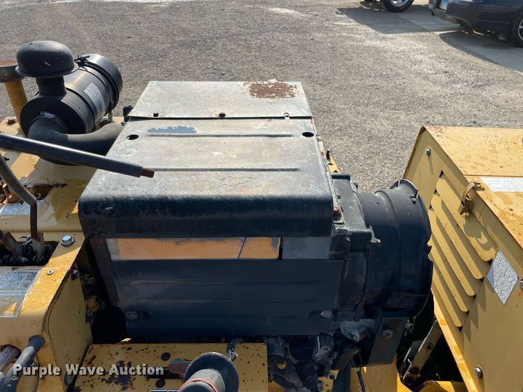 image for item DL3837 1999 Vermeer LM42  rock saw