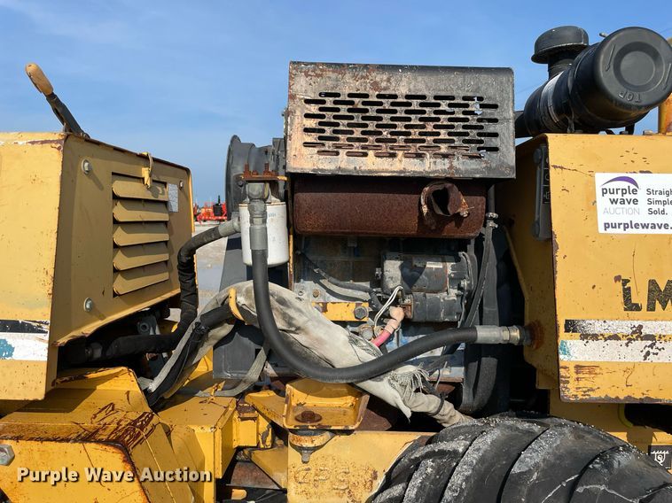 image for item DL3837 1999 Vermeer LM42  rock saw