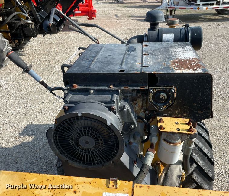 image for item DL3837 1999 Vermeer LM42  rock saw