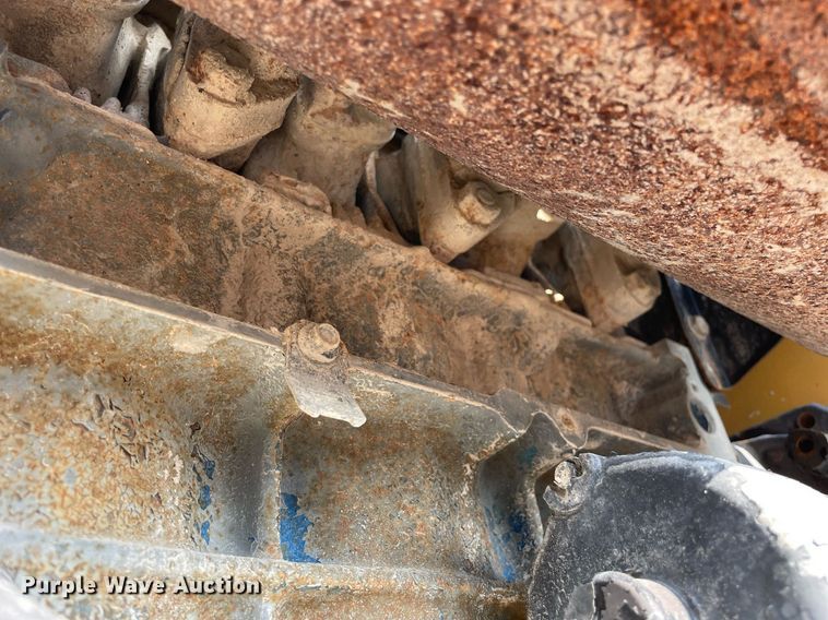 image for item DL3837 1999 Vermeer LM42  rock saw