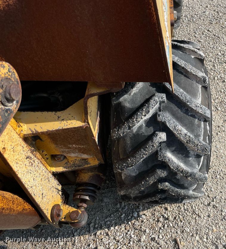 image for item DL3837 1999 Vermeer LM42  rock saw