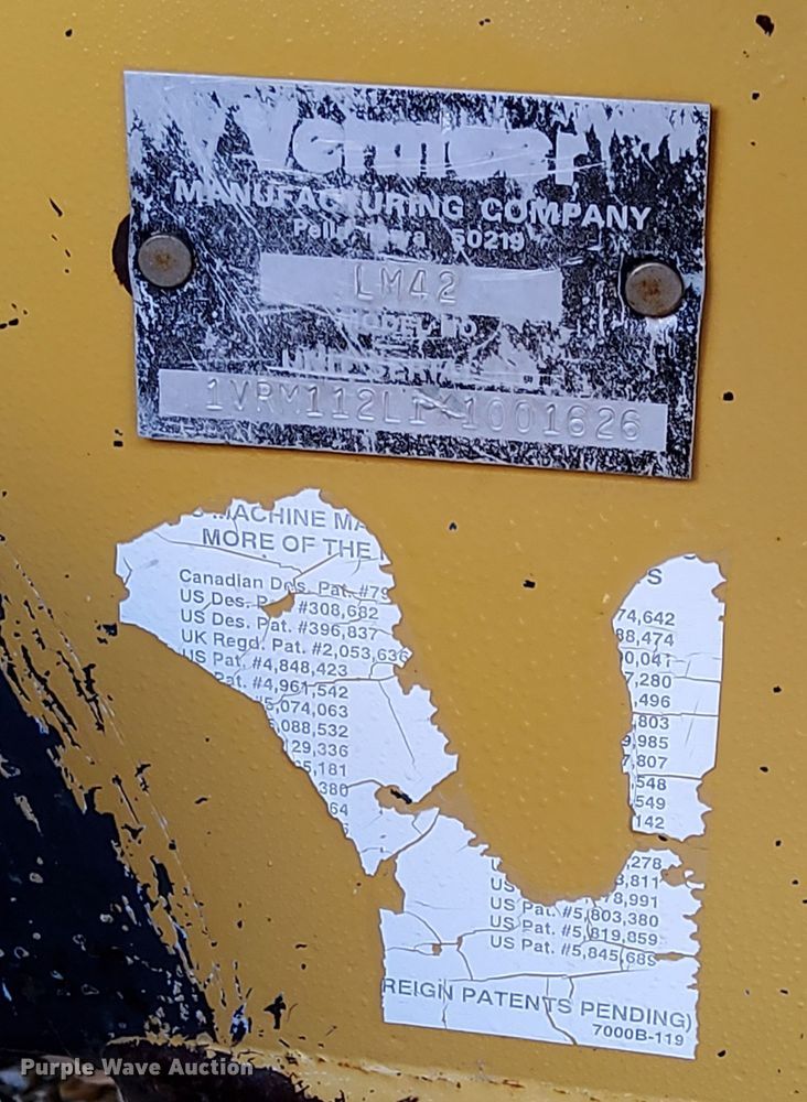 image for item DL3837 1999 Vermeer LM42  rock saw