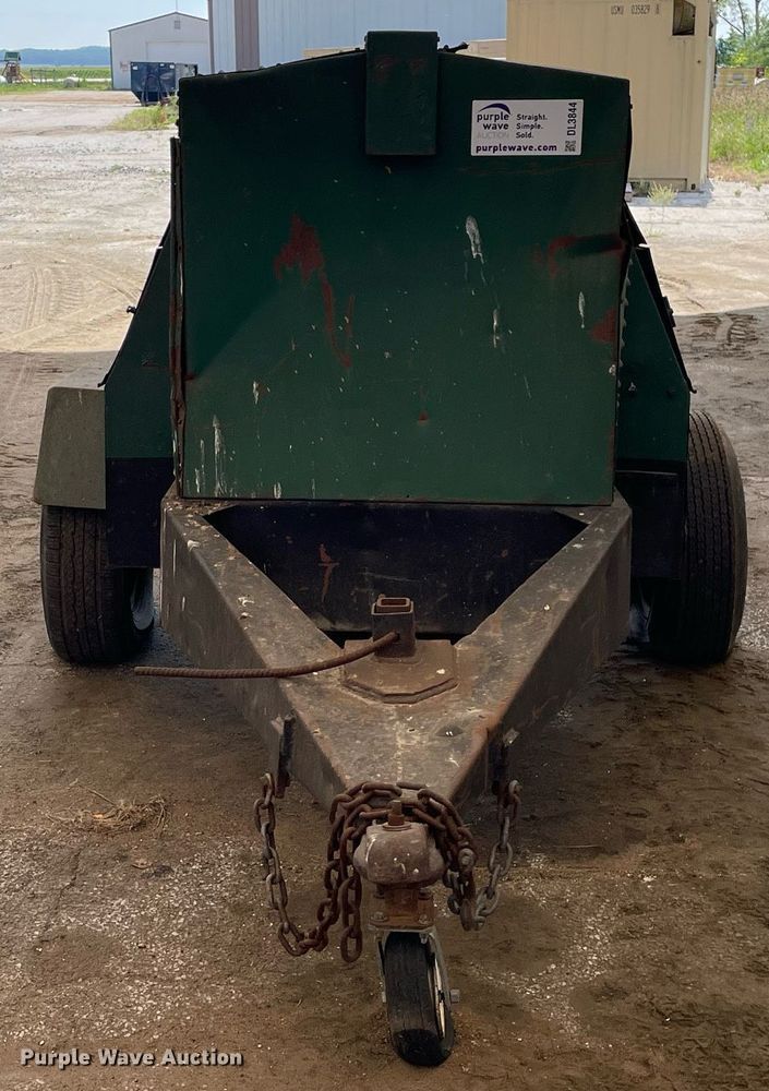 image for item DL3844 Smith  air compressor