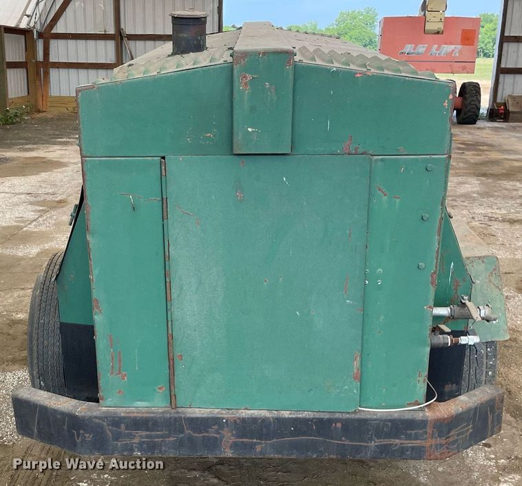 image for item DL3844 Smith  air compressor