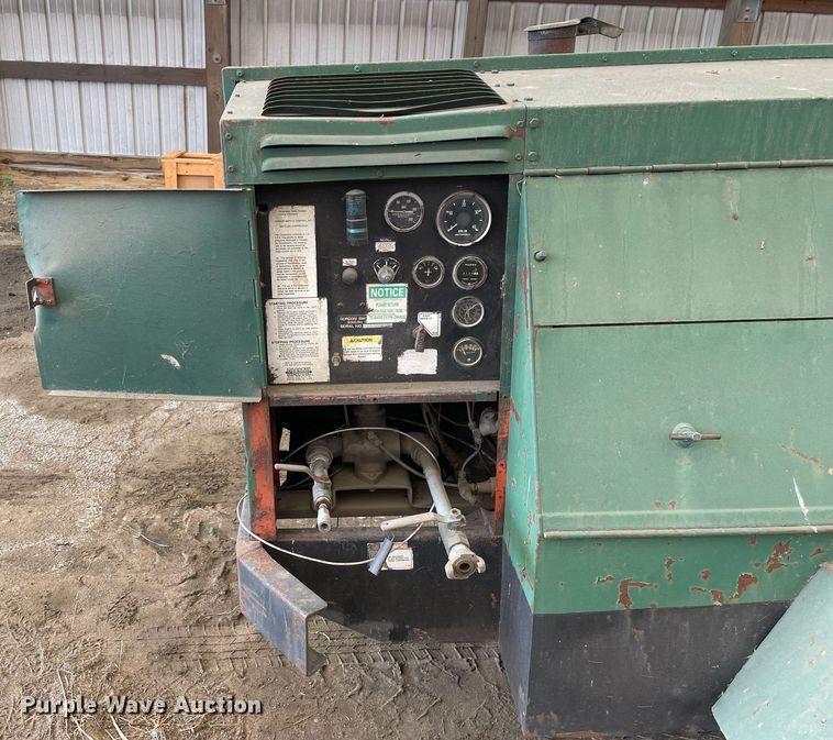 image for item DL3844 Smith  air compressor