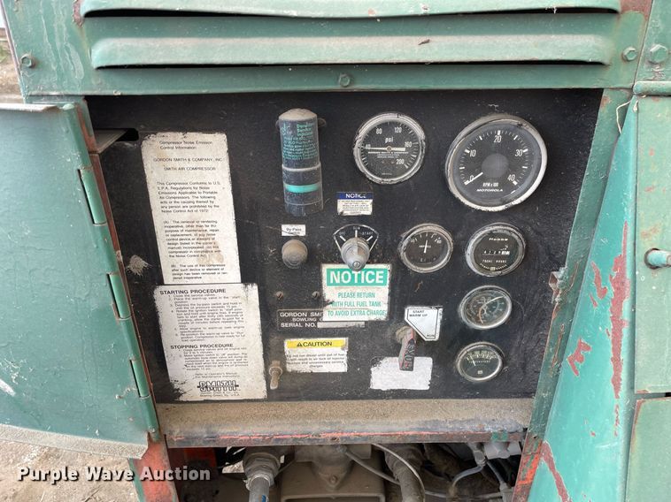 image for item DL3844 Smith  air compressor