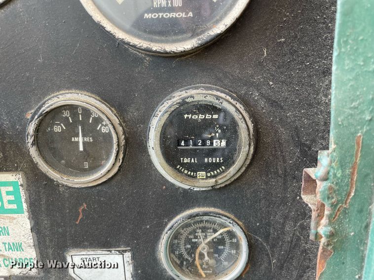 image for item DL3844 Smith  air compressor