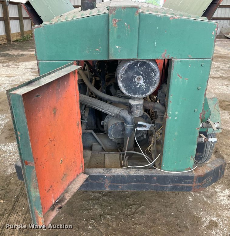 image for item DL3844 Smith  air compressor