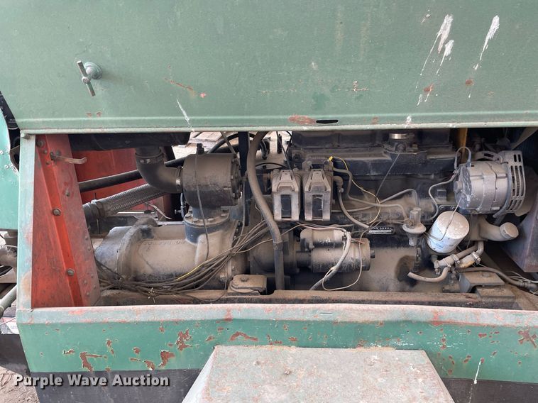 image for item DL3844 Smith  air compressor