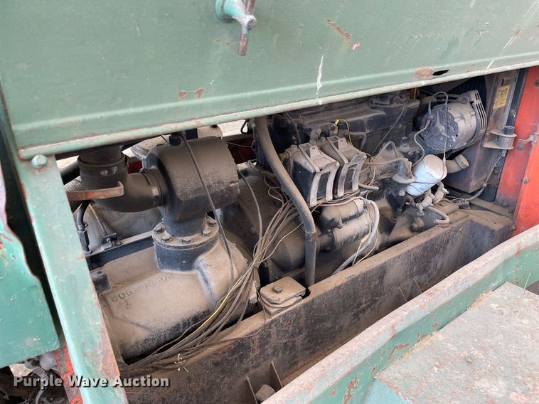 image for item DL3844 Smith  air compressor