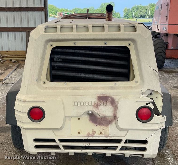 image for item DL3845 2007 Ingersoll Rand P185WJD  air compressor