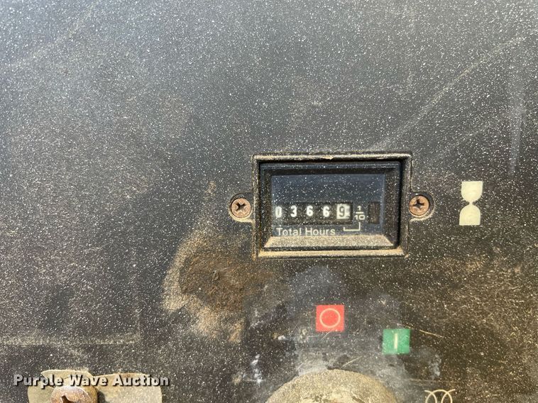 image for item DL3845 2007 Ingersoll Rand P185WJD  air compressor