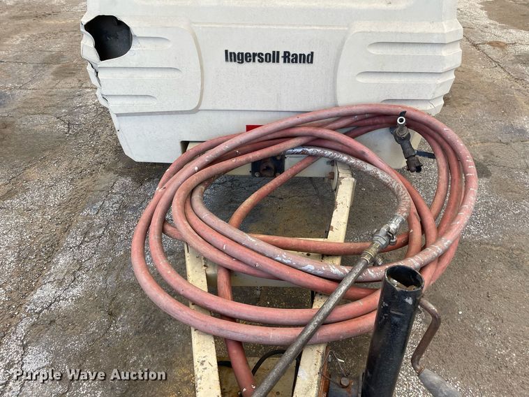 image for item DL3845 2007 Ingersoll Rand P185WJD  air compressor