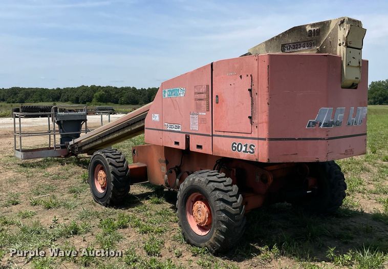 image for item DL3846 1999 JLG 601S  boom lift