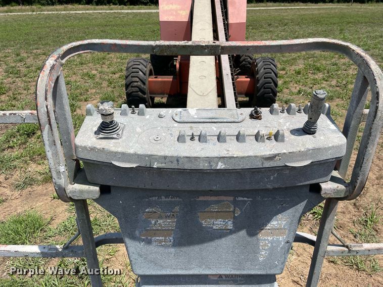 image for item DL3846 1999 JLG 601S  boom lift