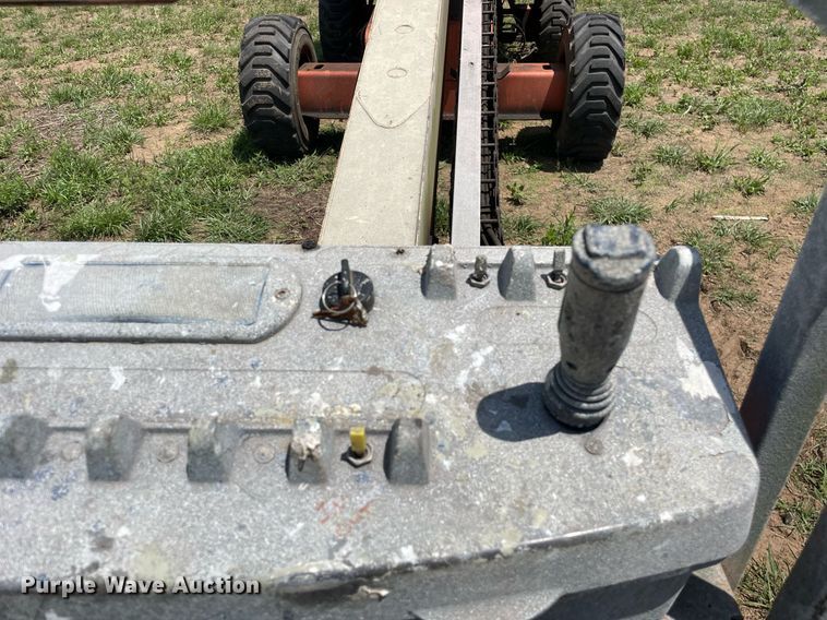 image for item DL3846 1999 JLG 601S  boom lift