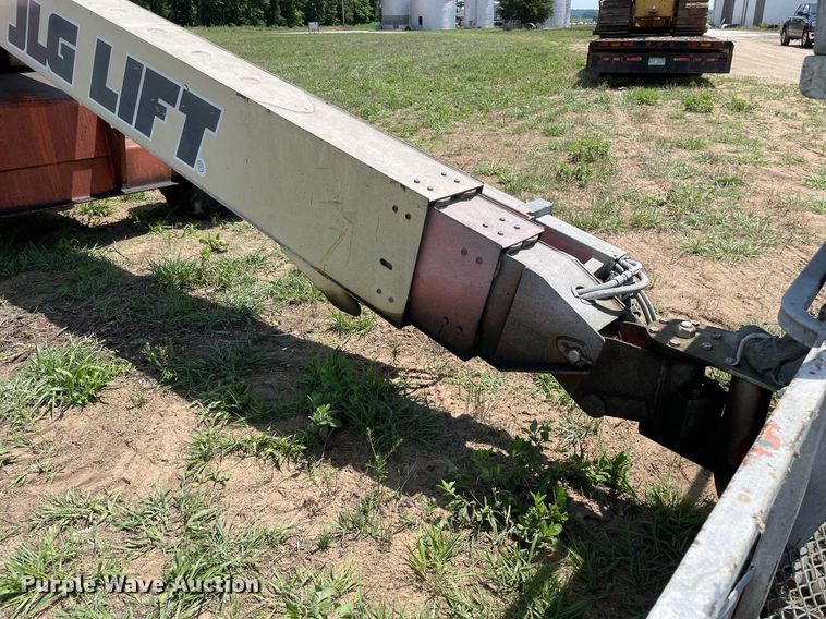 image for item DL3846 1999 JLG 601S  boom lift