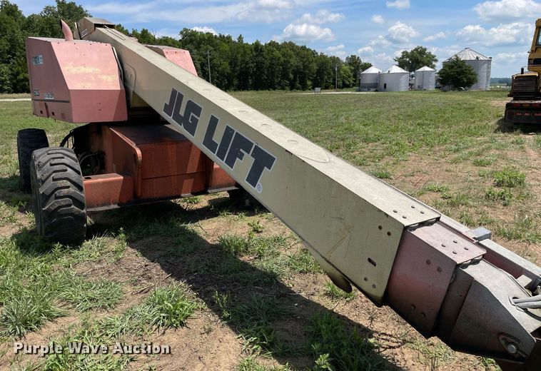 image for item DL3846 1999 JLG 601S  boom lift