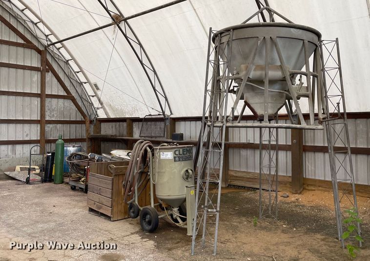 image for item DL3847 2016 Clemco 2024  sandblaster