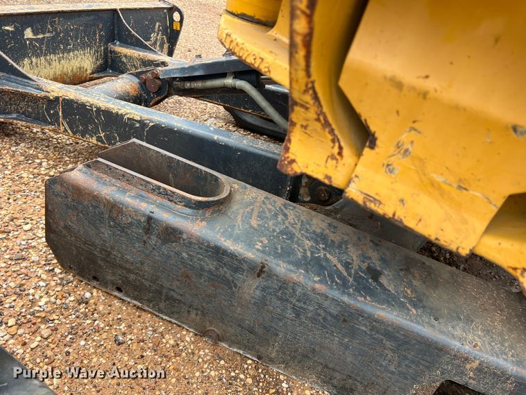 image for item DN3070 2012 John Deere 27D  mini excavator