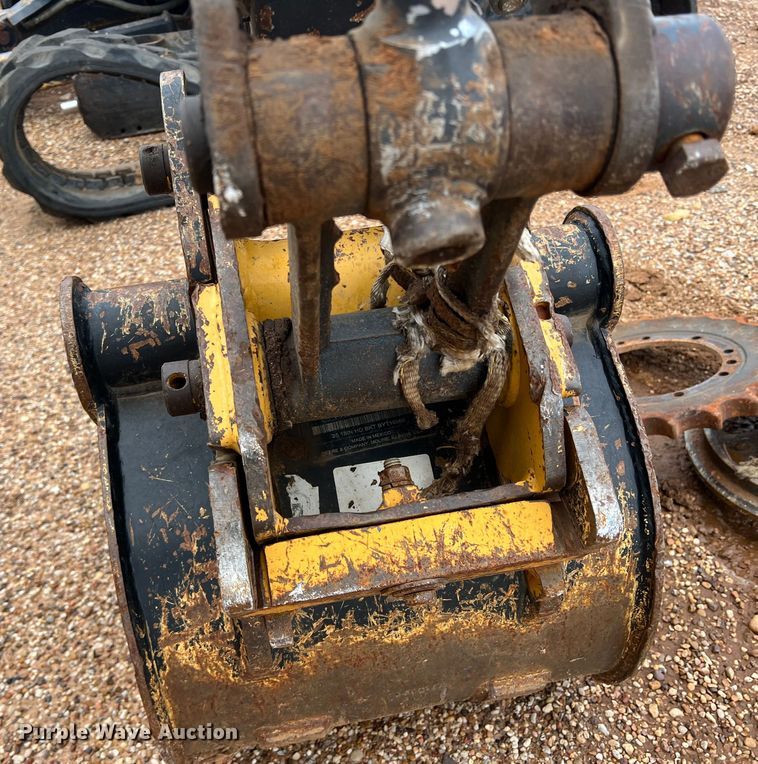 image for item DN3070 2012 John Deere 27D  mini excavator