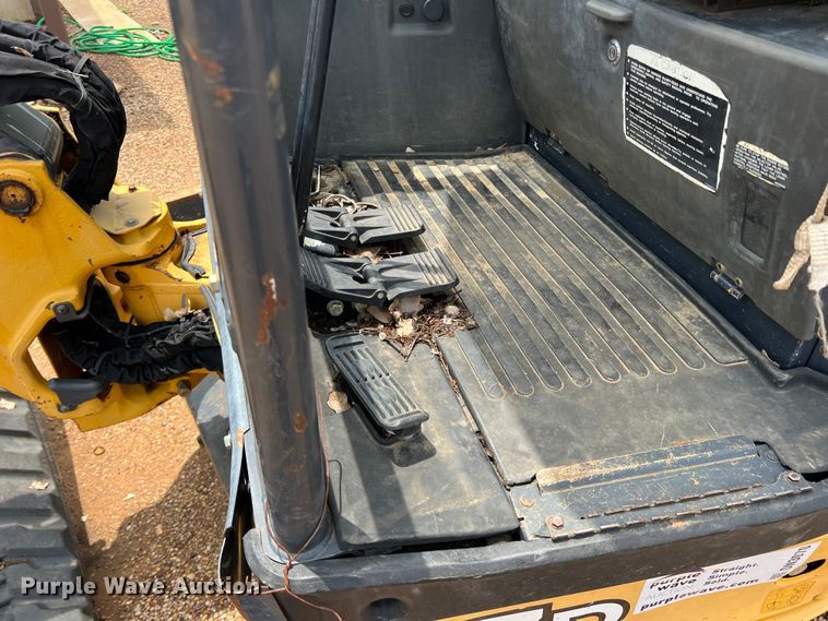 image for item DN3070 2012 John Deere 27D  mini excavator