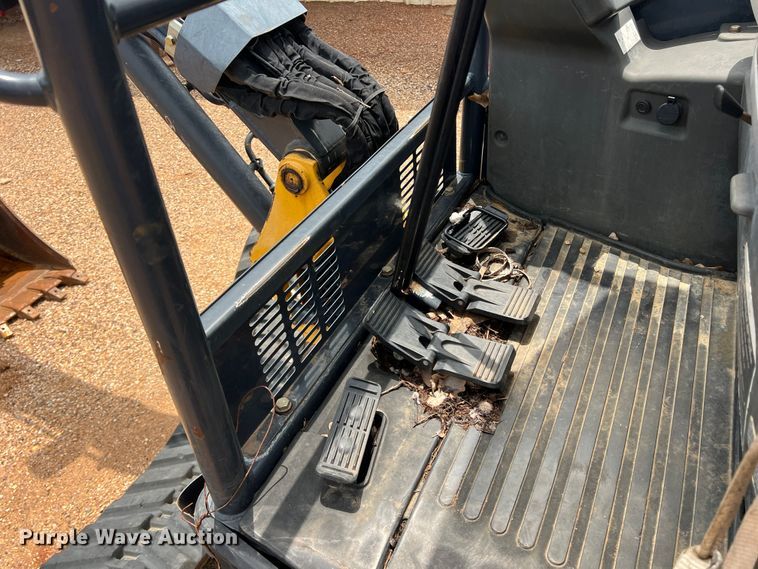 image for item DN3070 2012 John Deere 27D  mini excavator