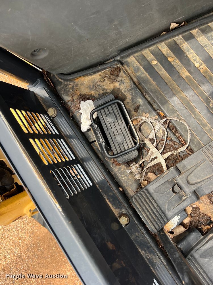 image for item DN3070 2012 John Deere 27D  mini excavator