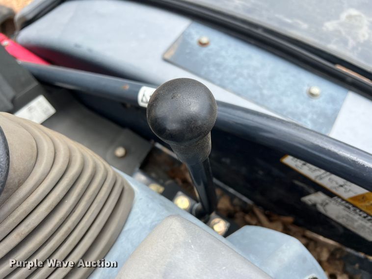 image for item DN3070 2012 John Deere 27D  mini excavator