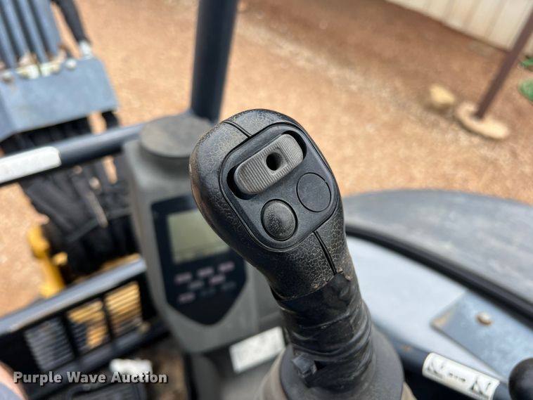 image for item DN3070 2012 John Deere 27D  mini excavator