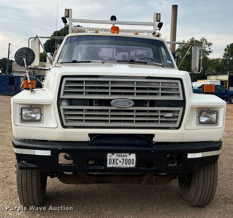 image for item DN3071 1989 Ford F800  reel truck