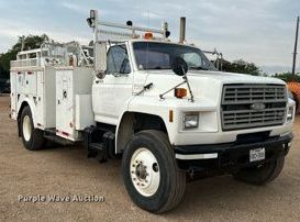image for item DN3071 1989 Ford F800  reel truck