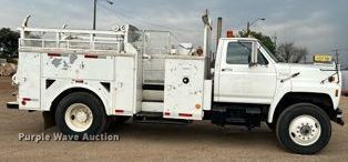 image for item DN3071 1989 Ford F800  reel truck