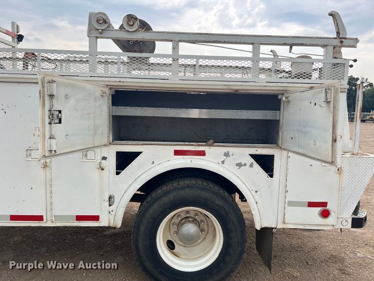 image for item DN3071 1989 Ford F800  reel truck