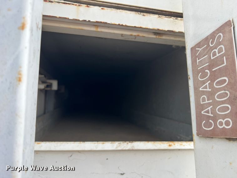 image for item DN3071 1989 Ford F800  reel truck