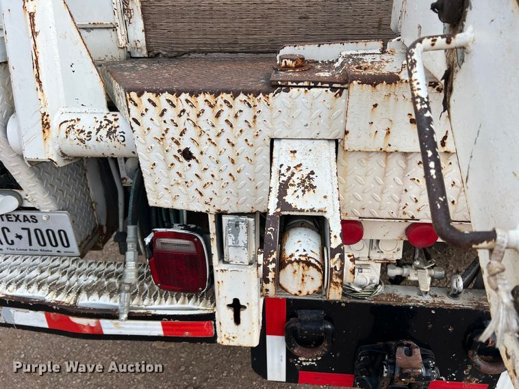 image for item DN3071 1989 Ford F800  reel truck