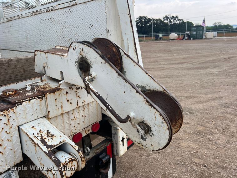 image for item DN3071 1989 Ford F800  reel truck