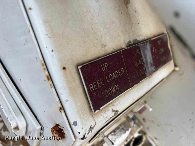 image for item DN3071 1989 Ford F800  reel truck